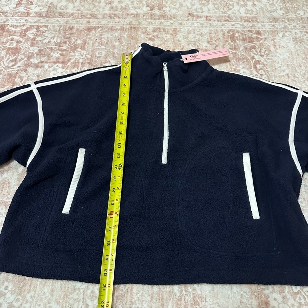 NWT Navy Fleece Contrast Cropped Sweatshirt With Drawstrings - Picture 9 of 12